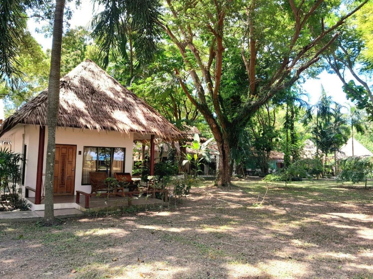 Twin Bay Resort Koh Lanta Exterior photo