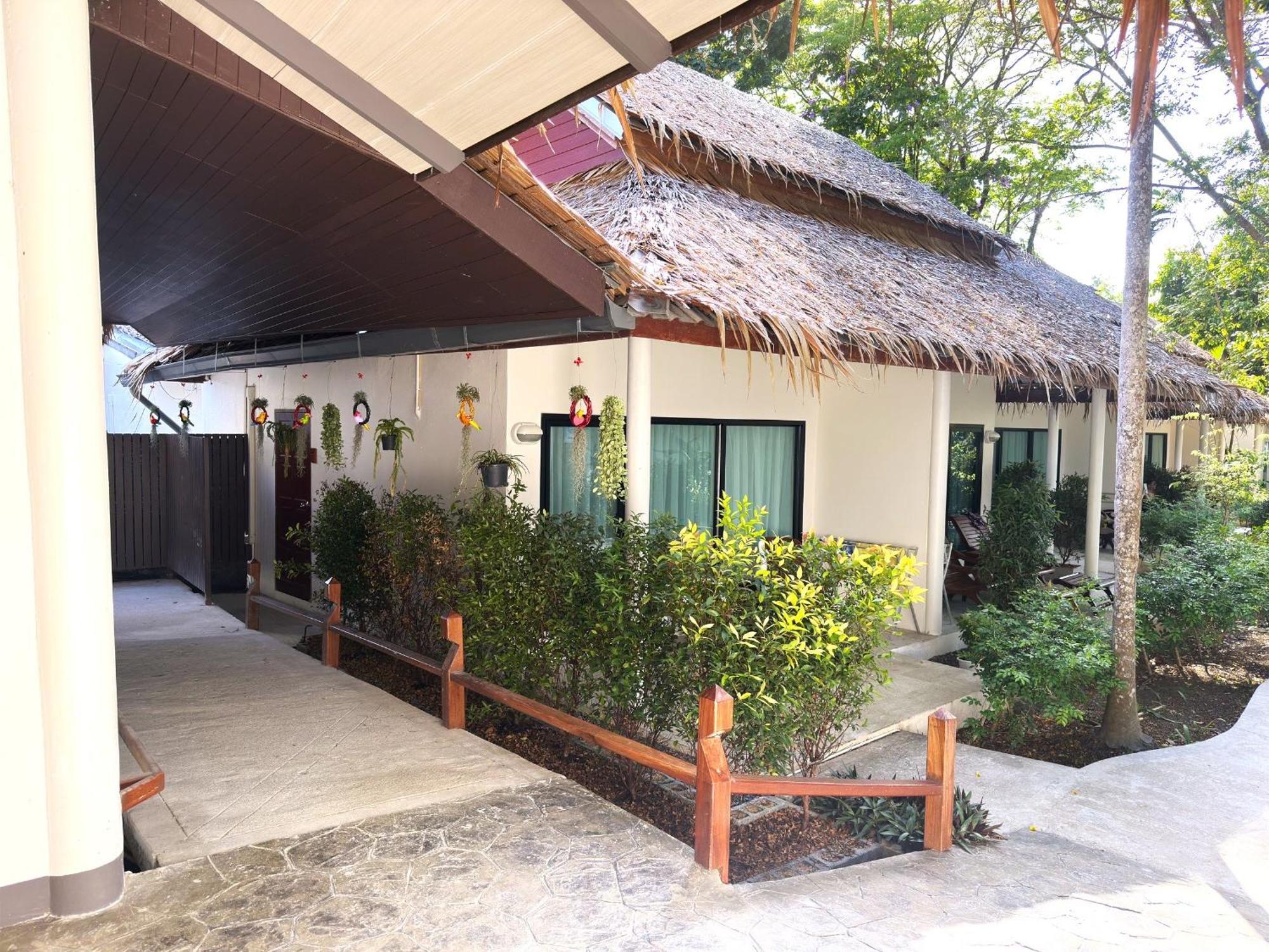 Twin Bay Resort Koh Lanta Exterior photo